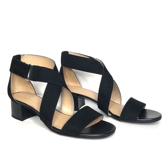 naturalizer adele black